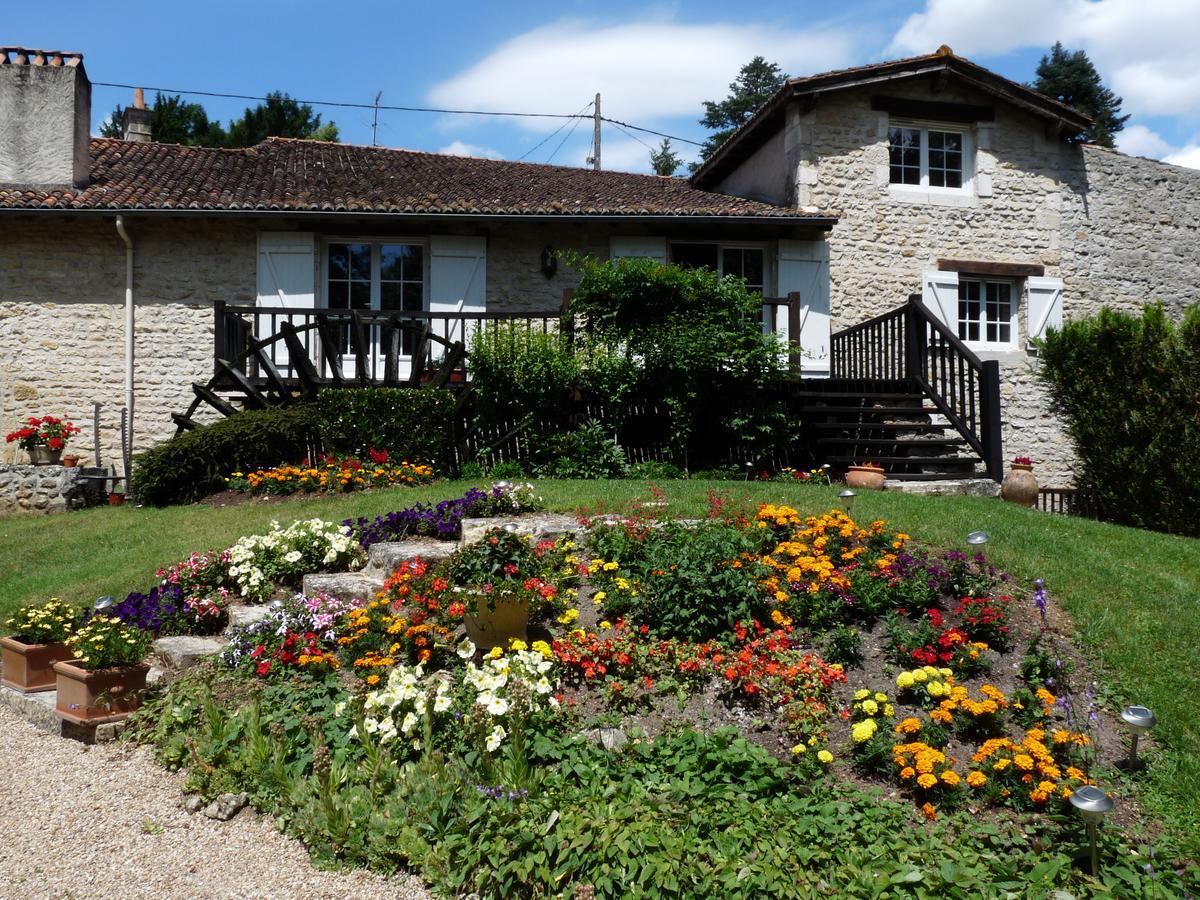 Villa Moulin De Giroir Migné-Auxances Exterior foto